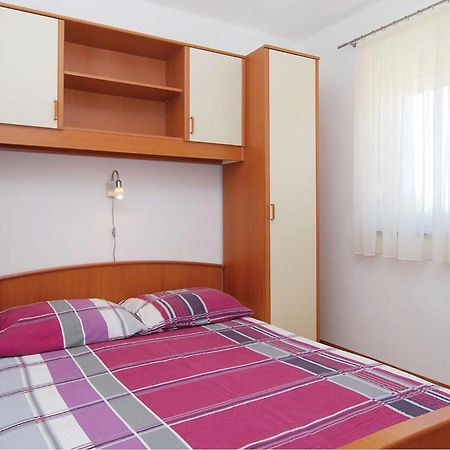 Apartment Stari put III Vir Bagian luar foto
